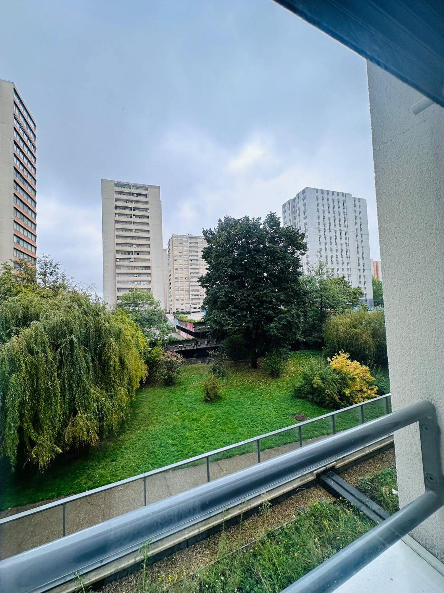Sri-Indo Bobigny Paris Lejlighed Eksteriør billede